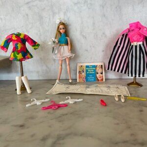 DAWN Wonderful World of Fashion Doll with Clothing and Accessories Vinta…
